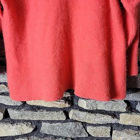 Women's Free People 100% cashmere orange sweater size large - Picture 2 of 9